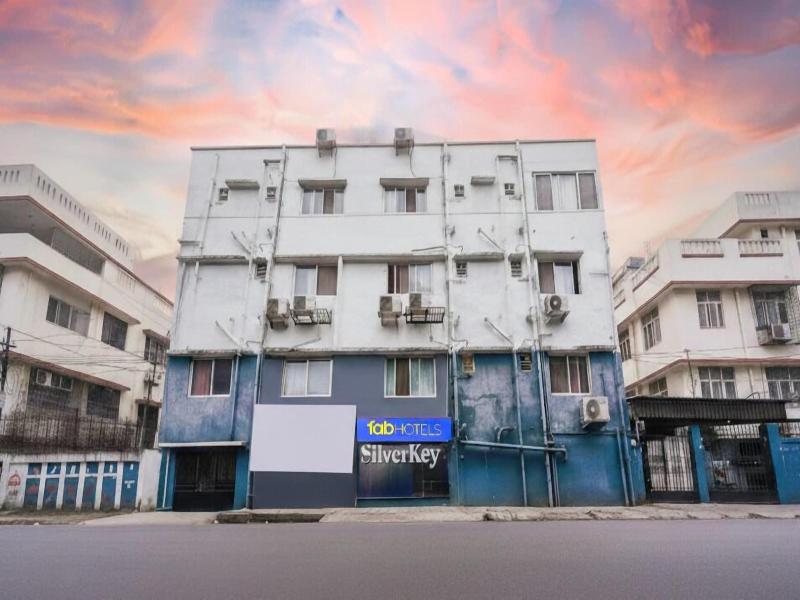 Fabhotel Silver Key I image