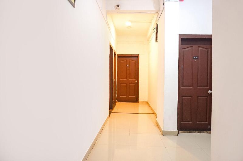 Fabhotel Silver Key I image