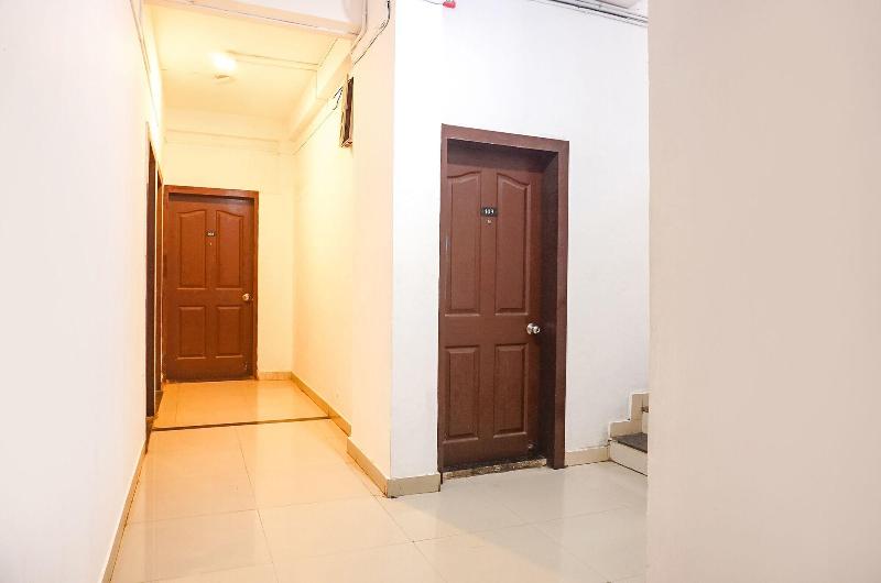 Fabhotel Silver Key I image