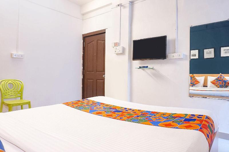 Fabhotel Silver Key I image