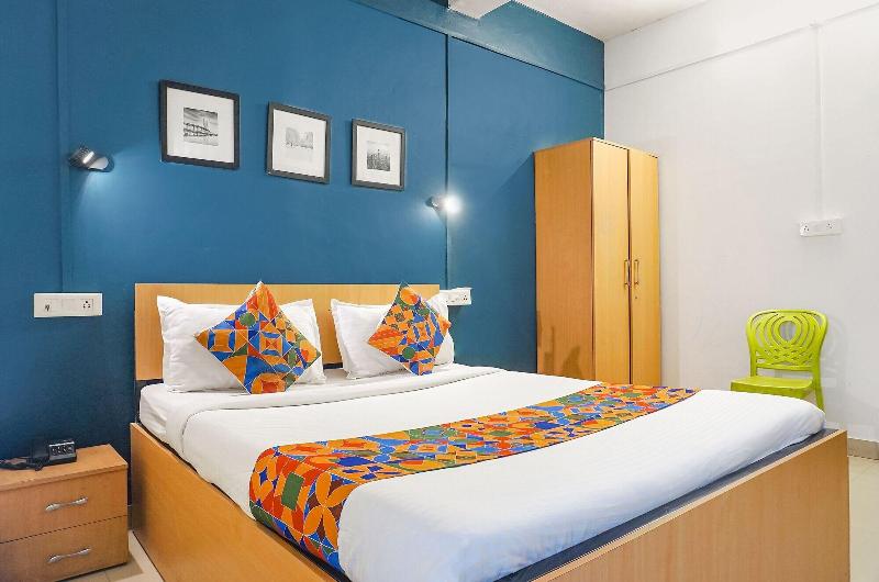 Fabhotel Silver Key I image