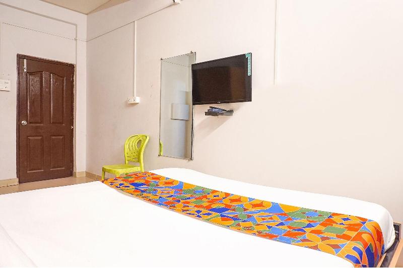 Fabhotel Silver Key I image