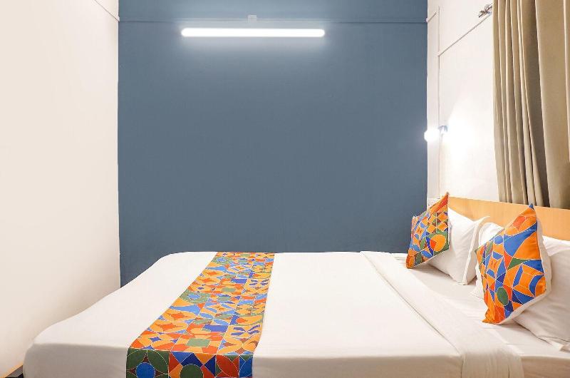 Fabhotel Silver Key I image