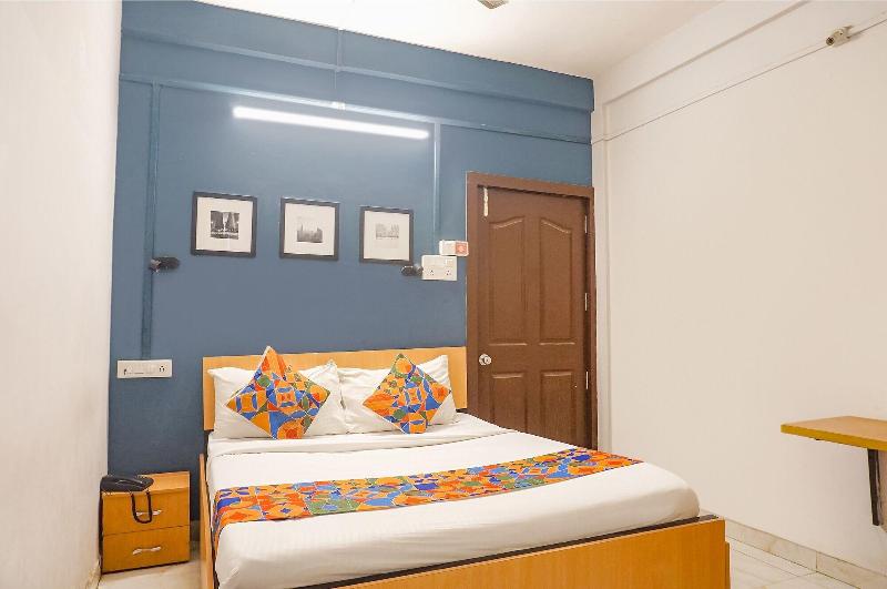 Fabhotel Silver Key I image