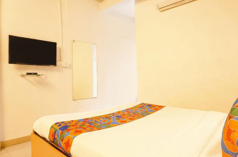 Fabhotel Silver Key I image