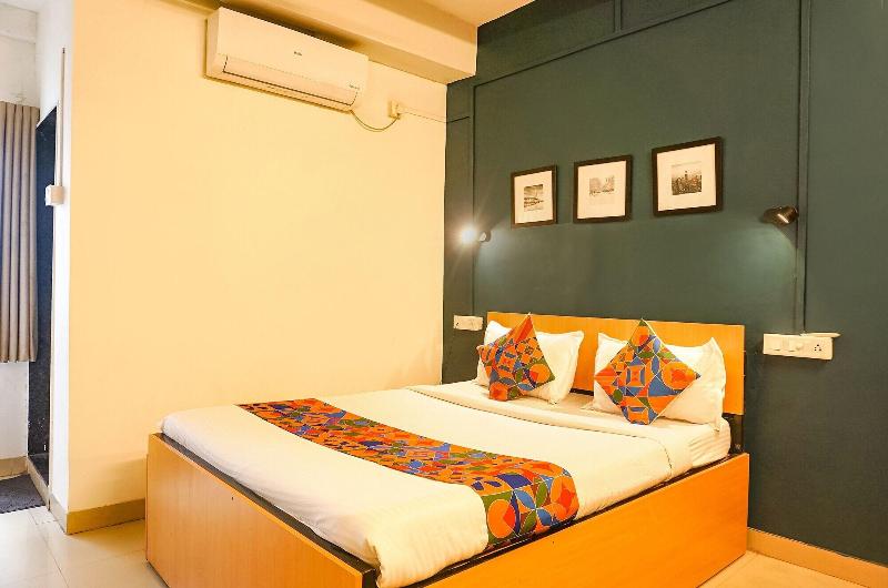 Fabhotel Silver Key I image