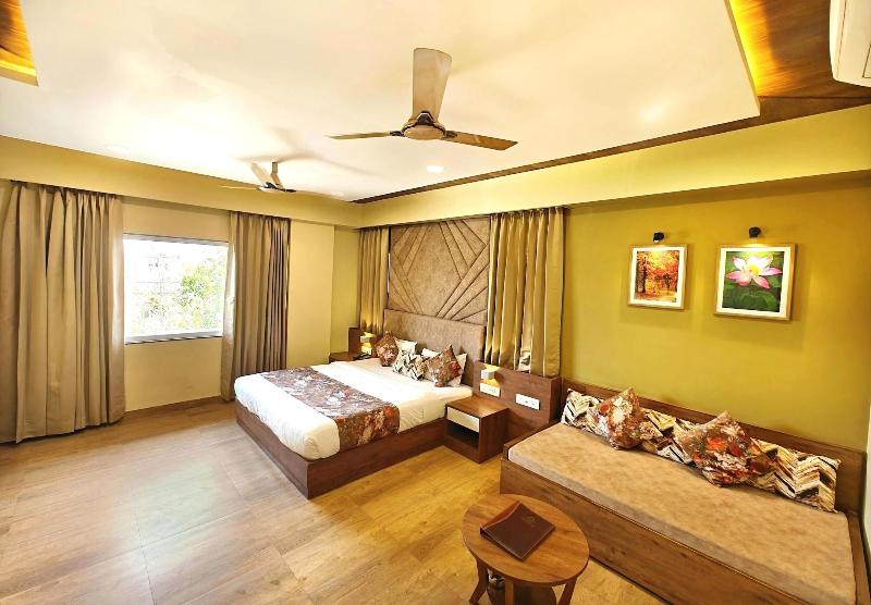 Hotel Opulence Inn image