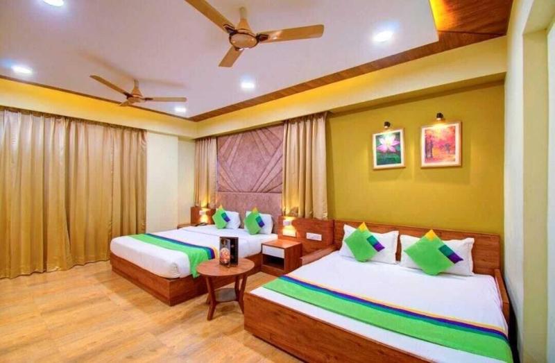 Hotel Opulence Inn image
