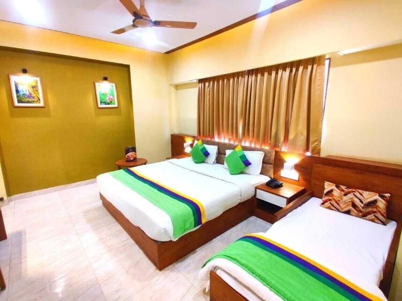 Hotel Opulence Inn image