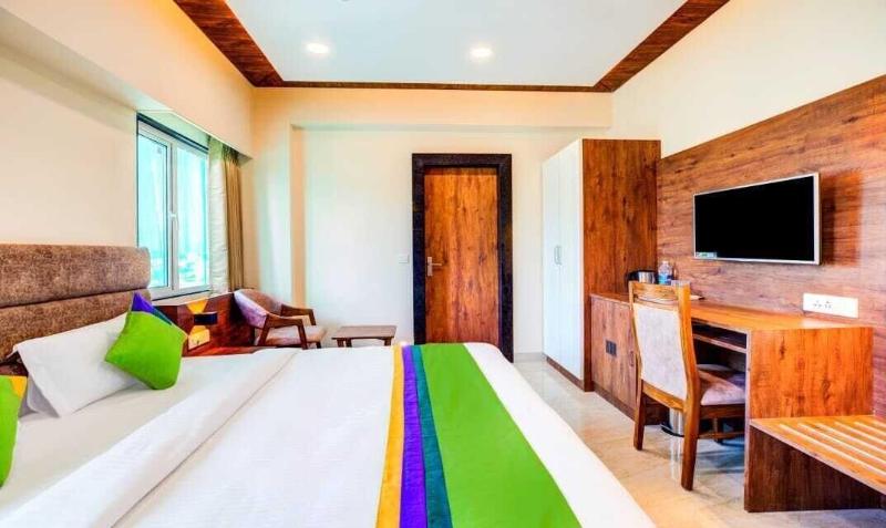 Hotel Opulence Inn image