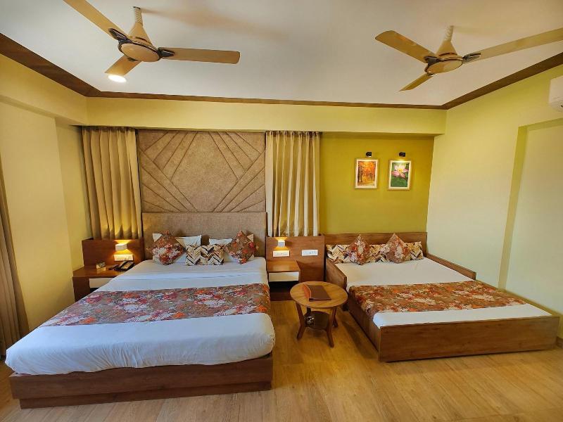 Hotel Opulence Inn image