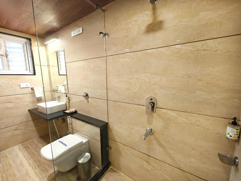 Hotel Opulence Inn image