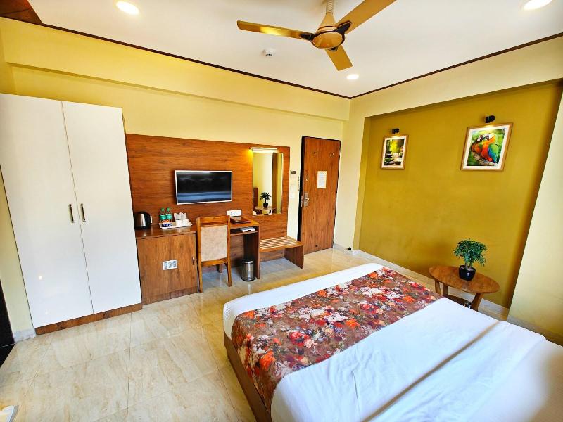Hotel Opulence Inn image