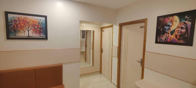 Nandhavanam A Business Class Residency image