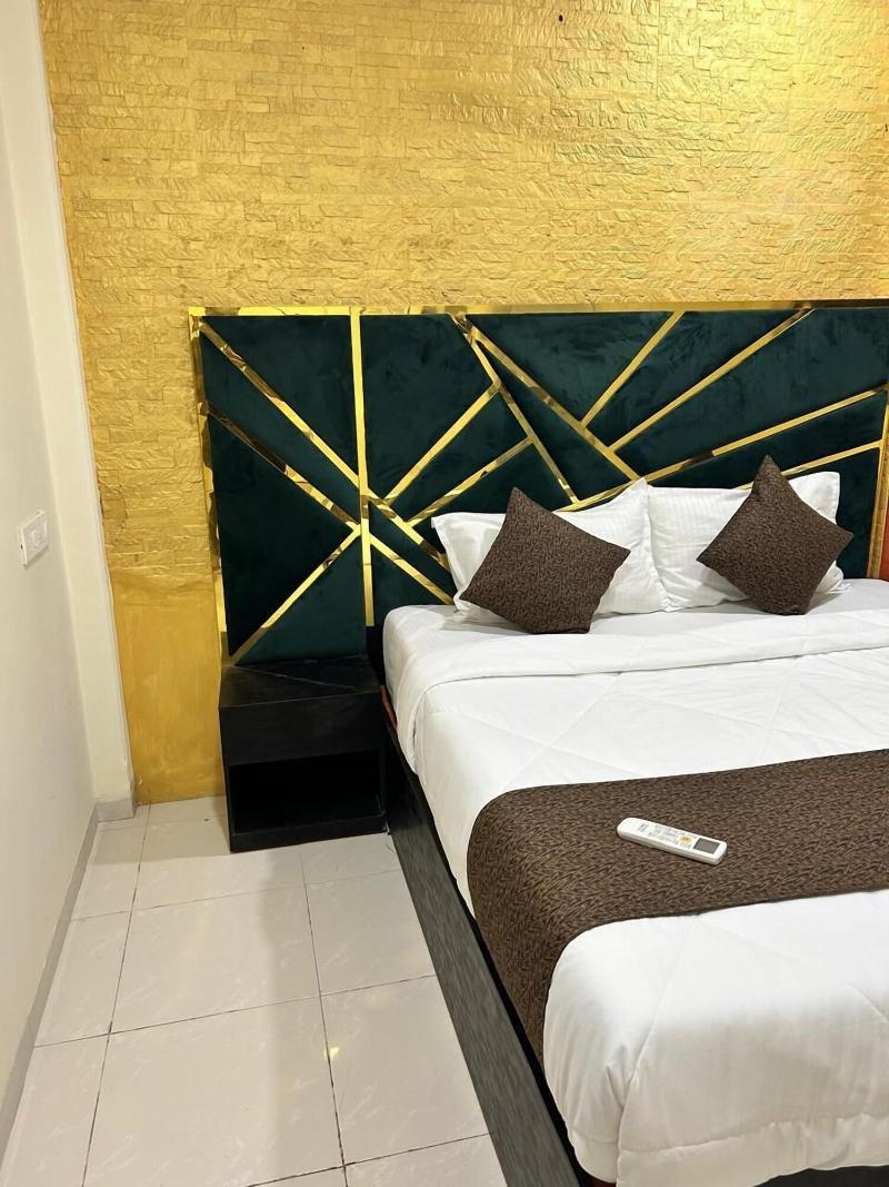 Hotel Grand Villa image