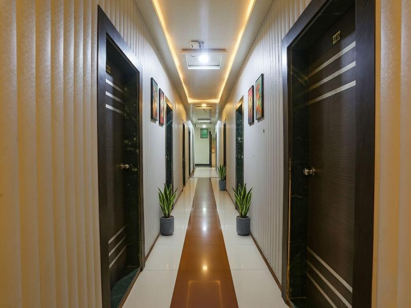 Fabhotel Shivani Residency image