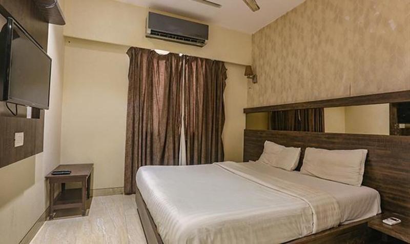 Fabhotel Shivani Residency image
