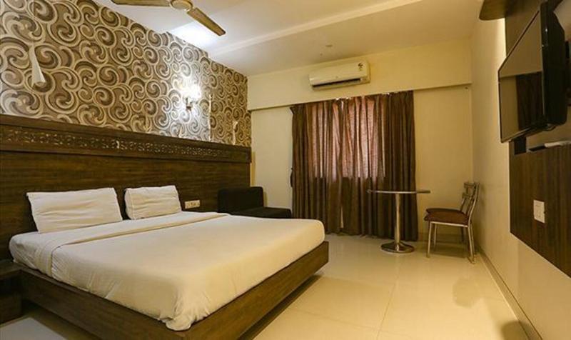 Fabhotel Shivani Residency image