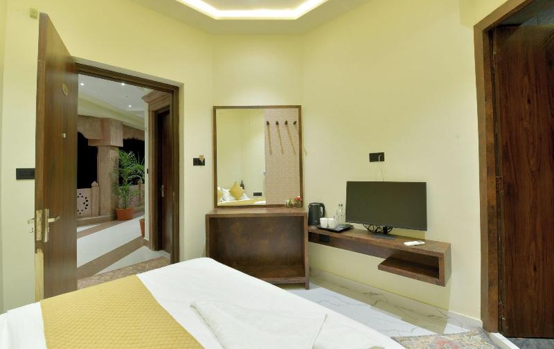 Yashvrinda Hotel And Resort image