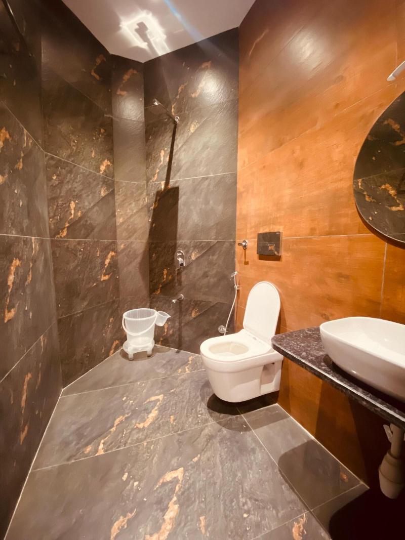 Yashvrinda Hotel And Resort image