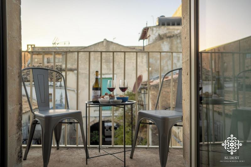 Casa Philomena Noto Design Rooms image