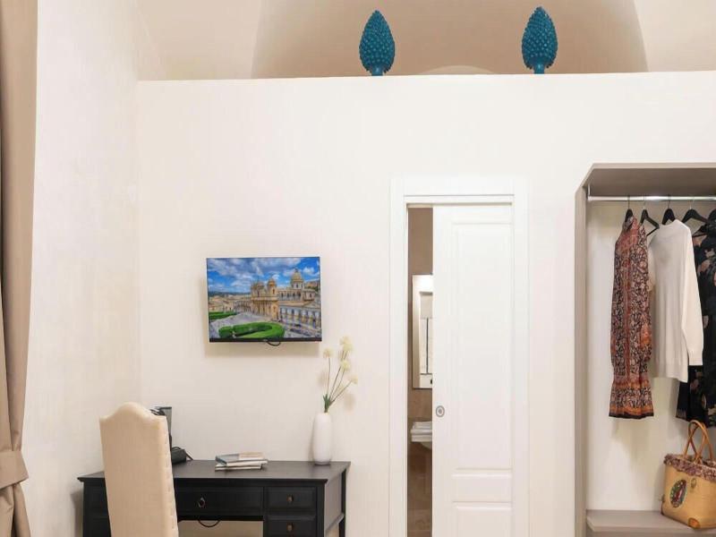 Casa Philomena Noto Design Rooms image