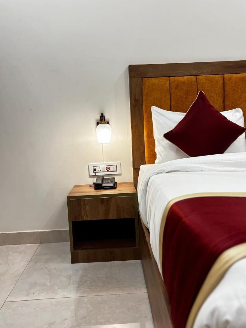 Hotel Dreamland Inn image