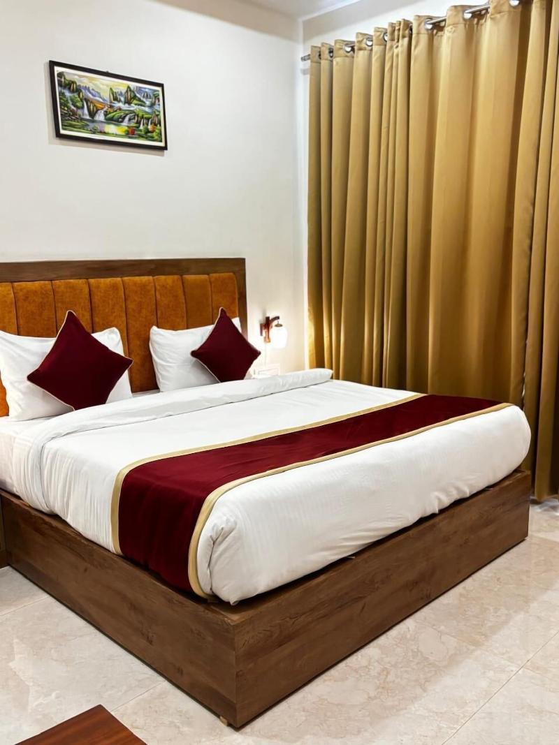 Hotel Dreamland Inn image