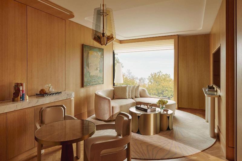 The Emory Maybourne Hotel Collection image