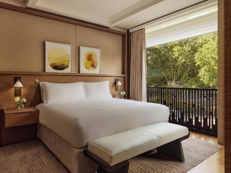 The Emory Maybourne Hotel Collection image