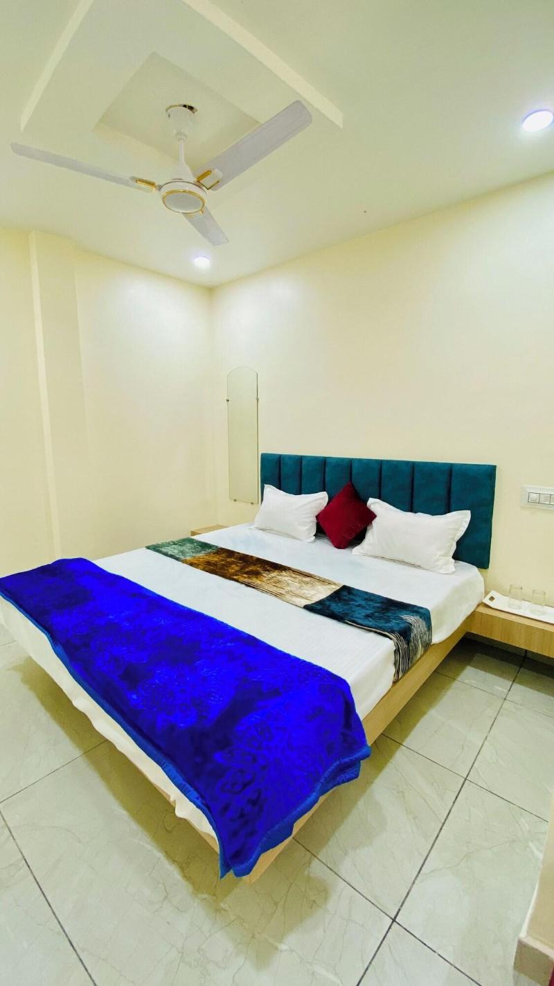 Hotel Raghavan — view