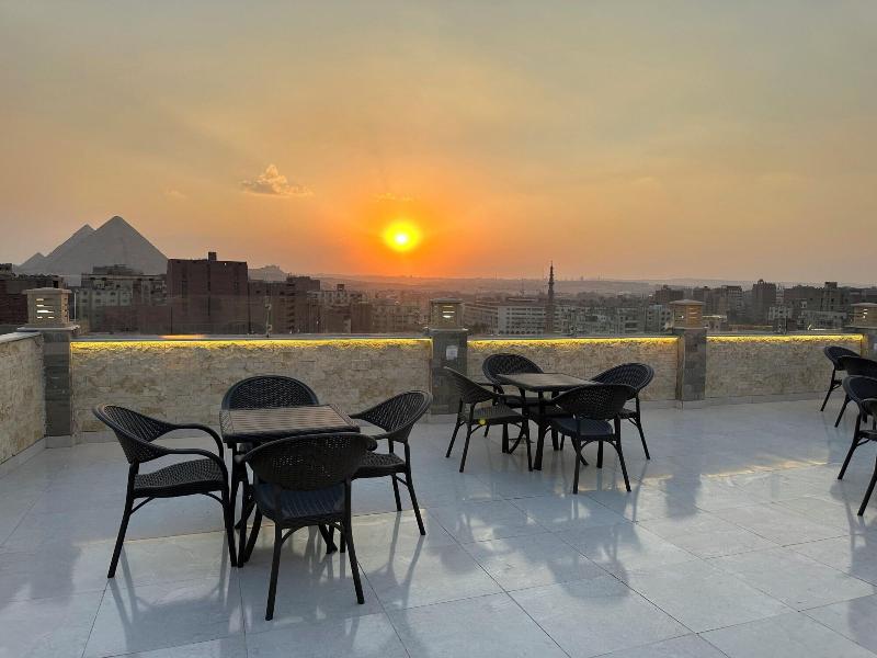 Sun 3 Pyramids Inn image