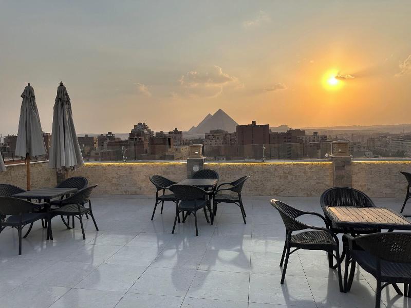 Sun 3 Pyramids Inn image