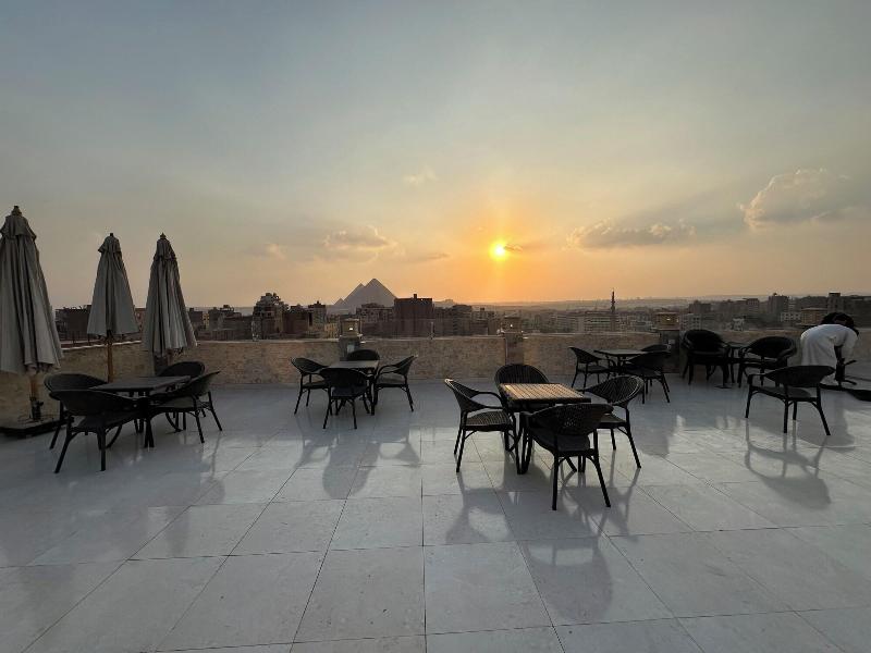 Sun 3 Pyramids Inn image