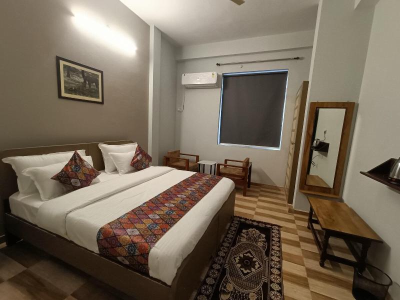 Rao Jagveer Home Stay image