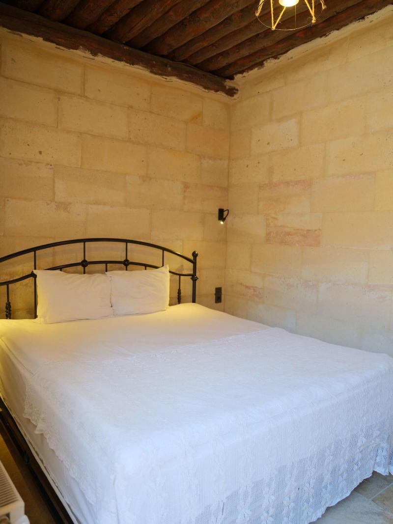 Azalea Terrace image