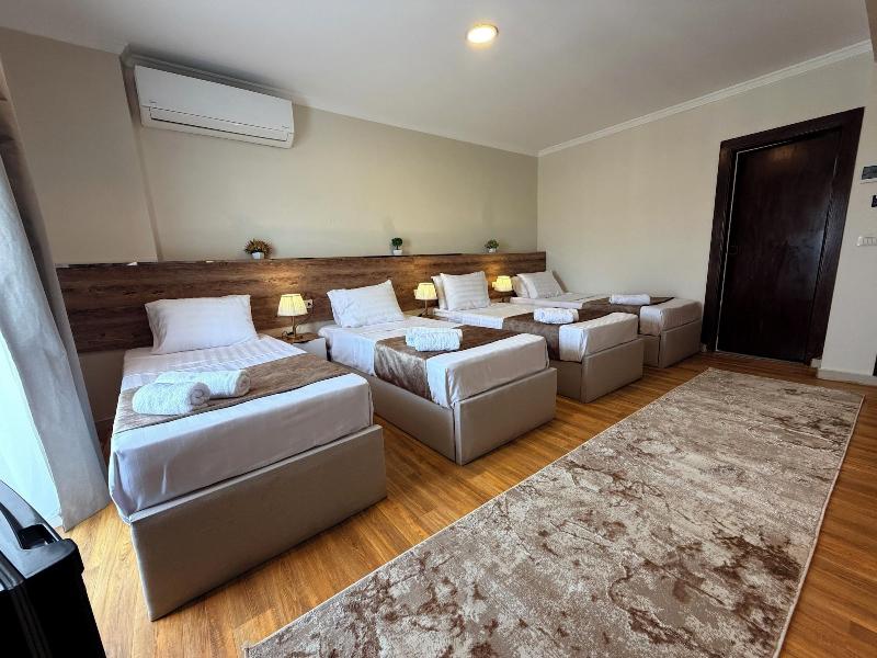 Pyramids Tower Inn image