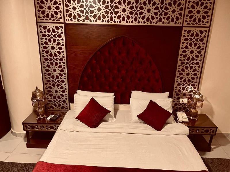 Pyramids Tower Inn image