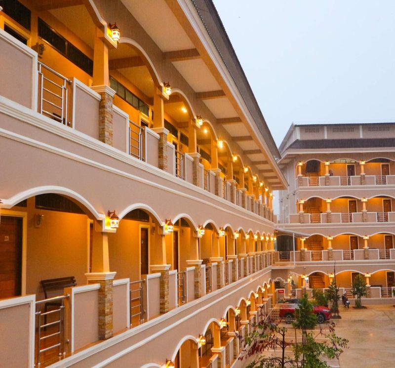 Capital O 75521 Sang Siri Apartment image