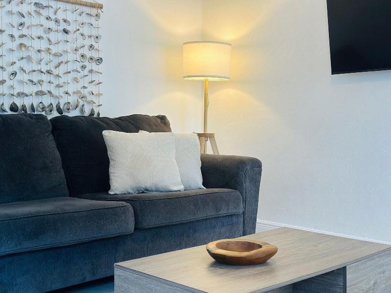 Coastal Guesthouse Wilton Manors image