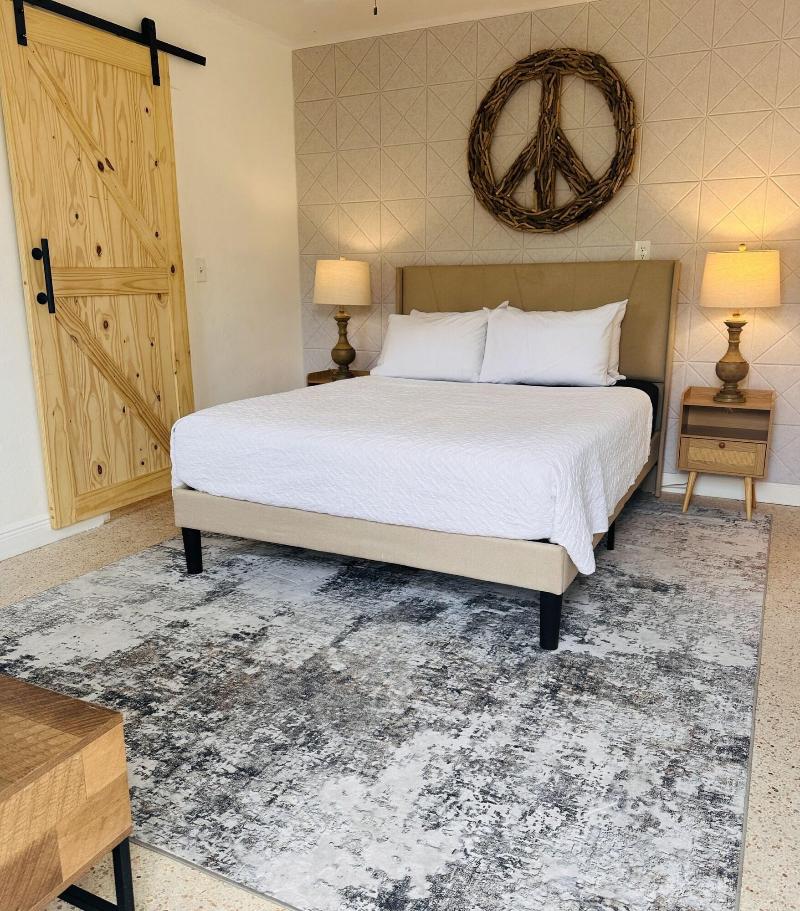 Coastal Guesthouse Wilton Manors image