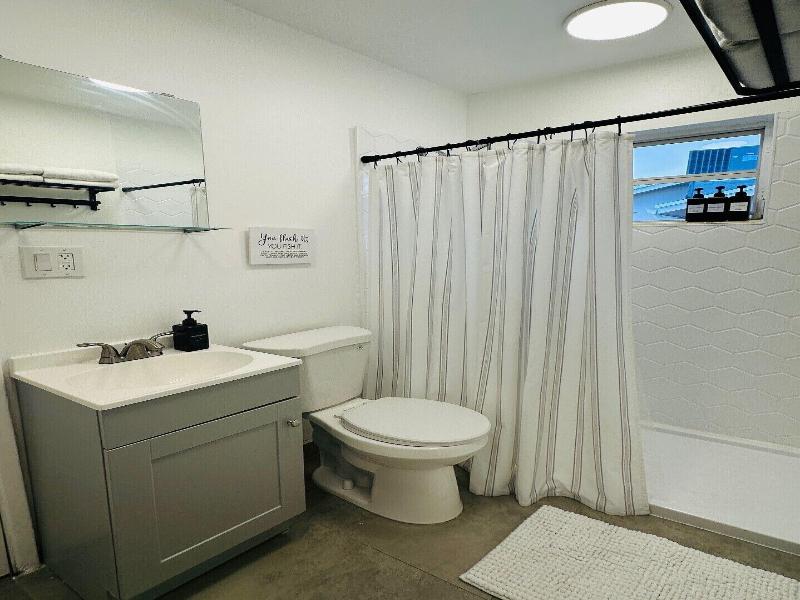 Coastal Guesthouse Wilton Manors image