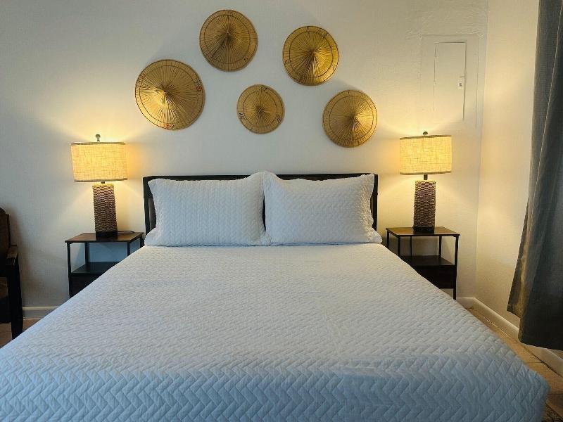 Coastal Guesthouse Wilton Manors image