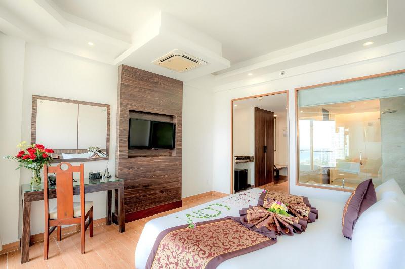 Ocean Waves Resort Cam Ranh image