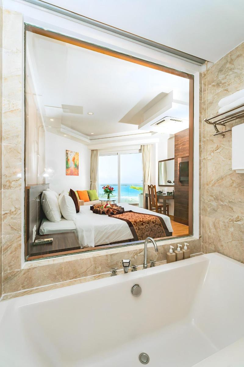 Ocean Waves Resort Cam Ranh image
