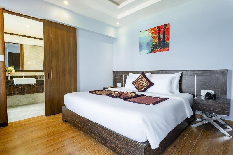 Ocean Waves Resort Cam Ranh image