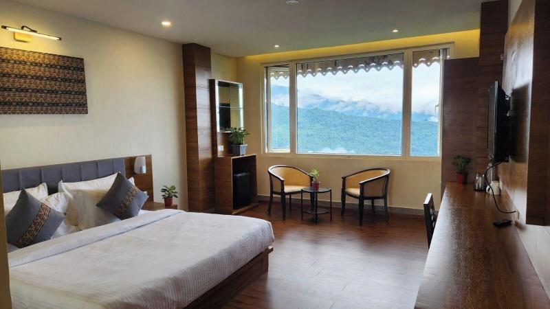 Voyage Royal Retreat image