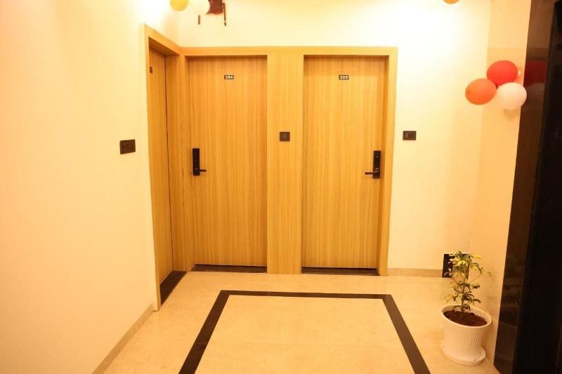 Wishotel Premier The Phoenix Hotel 2 O — exterior view