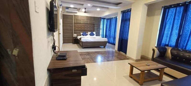 Pheonix By Glitz Hotels image