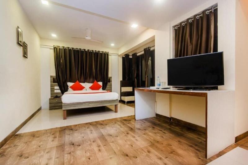 Pheonix By Glitz Hotels image